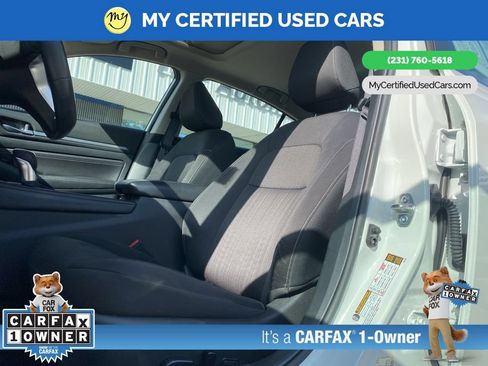 Used 2023 Nissan Altima 2.5 SV w/ SV Premium Package AWD/4WD image 11