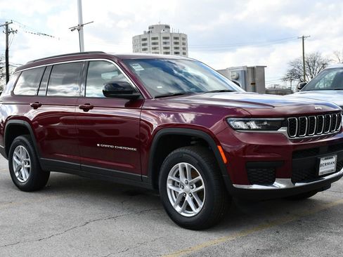 New 2026 Jeep Grand Cherokee L Laredo AWD/4WD image 1