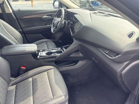 Used 2023 Buick Envision Avenir AWD/4WD image 28