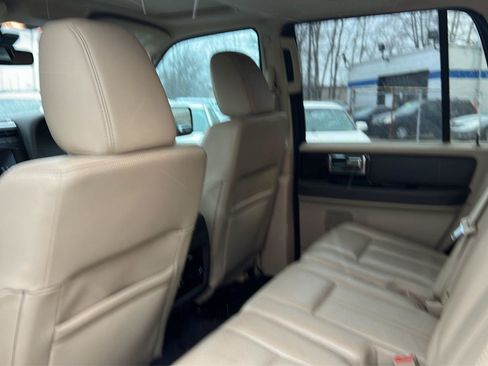 Used 2016 Lincoln Navigator Reserve AWD/4WD image 7