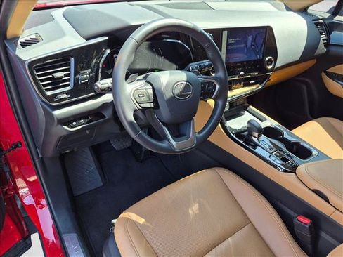 Used 2025 Lexus NX 350h AWD image 9