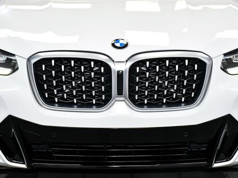 Used 2023 BMW X4 xDrive30i w/ M Sport Package AWD/4WD image 71