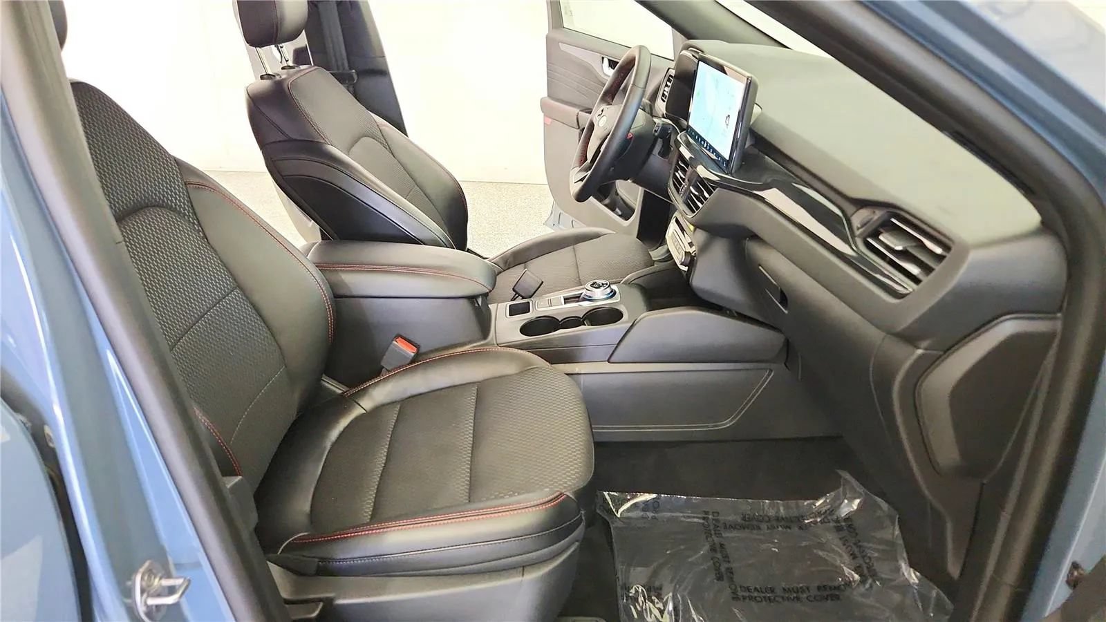 Used 2024 Ford Escape ST-Line w/ Tech Pack #1 AWD/4WD image 29