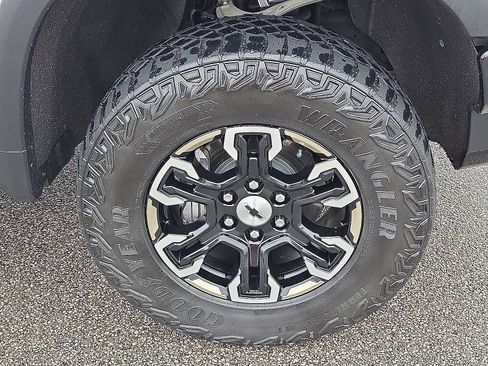 Used 2023 Chevrolet Silverado 1500 ZR2 image 25