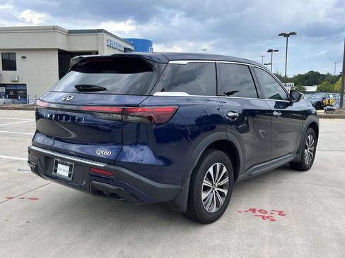 Used 2025 INFINITI QX60 Pure w/ Cargo Package FWD image 3