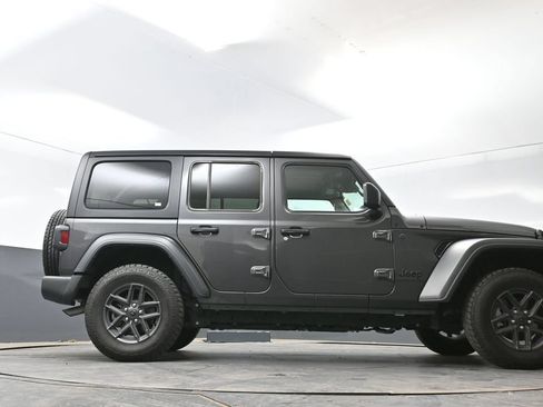 Used 2025 Jeep Wrangler Unlimited Sport AWD/4WD image 50