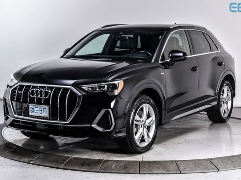 Used 2020 Audi Q3 2.0T Premium w/ Convenience Package image 2