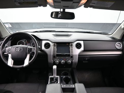 Used 2014 Toyota Tundra SR5 w/ SR5 Upgrade Package image 26