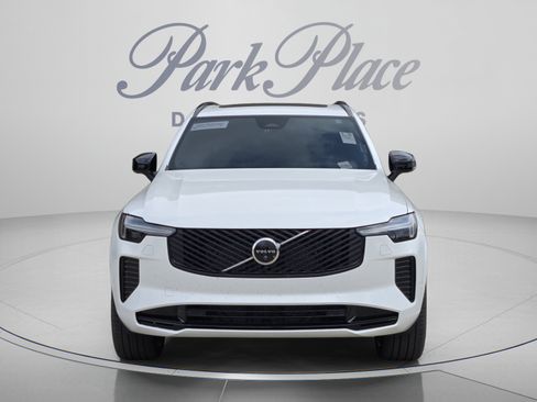 Used 2026 Volvo XC90 B6 Ultra w/ Protection Package Premier AWD/4WD image 17