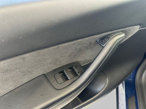 Used 2022 Tesla Model Y Performance AWD/4WD image 11