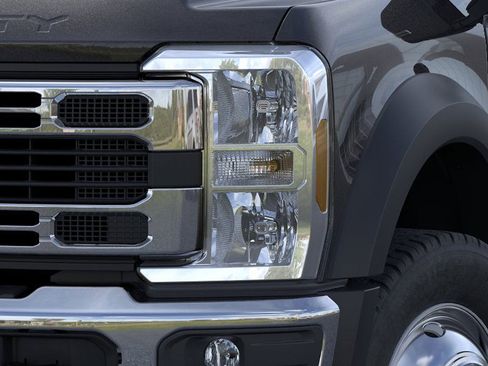New 2026 Ford F550 4x4 Supercab Super Duty image 18