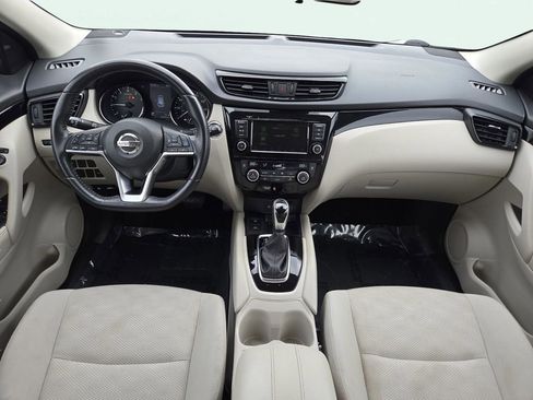 Used 2019 Nissan Rogue Sport SV w/ Technology Package image 20