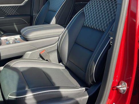 New 2026 GMC Acadia Denali w/ Super Cruise Package image 10