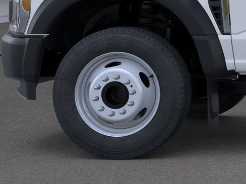 New 2026 Ford F450 2WD Regular Cab Super Duty image 19