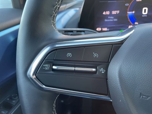 Used 2025 Chevrolet Equinox EV LT w/ Convenience Package image 20