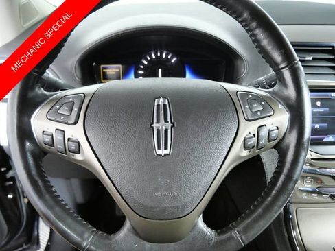 Used 2013 Lincoln MKX AWD w/ Class II Trailer Tow Pkg image 20