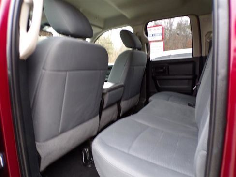 Used 2018 RAM 1500 Express image 28