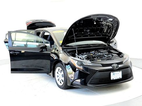 Certified 2023 Toyota Corolla LE w/ Carpet Mat Package (TMS) FWD image 9