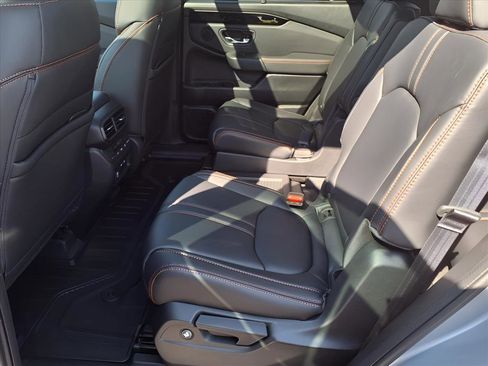 New 2025 Honda Pilot TrailSport image 15