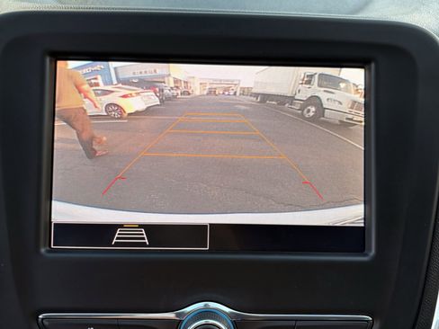 Used 2022 Chevrolet Equinox LS image 20