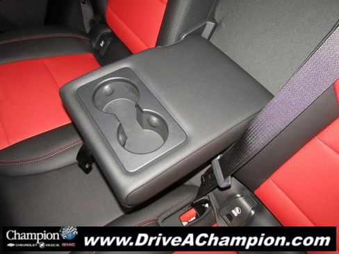 Certified 2025 Chevrolet Equinox EV RS image 20