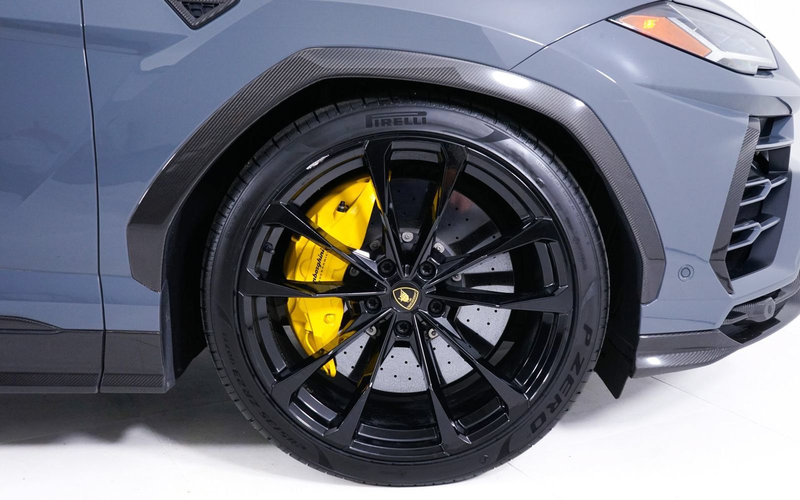 Used 2022 Lamborghini Urus AWD/4WD image 14