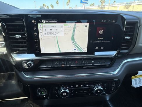 Used 2023 GMC Sierra 1500 SLT w/ SLT Premium Package image 14