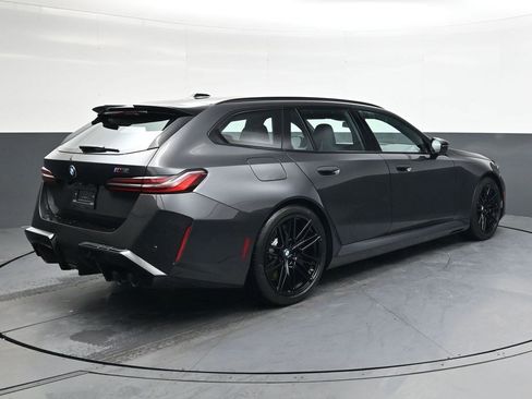 Used 2026 BMW M5 Touring image 4