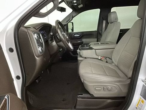 Used 2022 GMC Sierra 2500 SLE w/ SLE Convenience Package AWD/4WD image 11