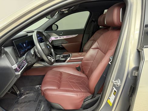 Used 2023 BMW 740i RWD image 5