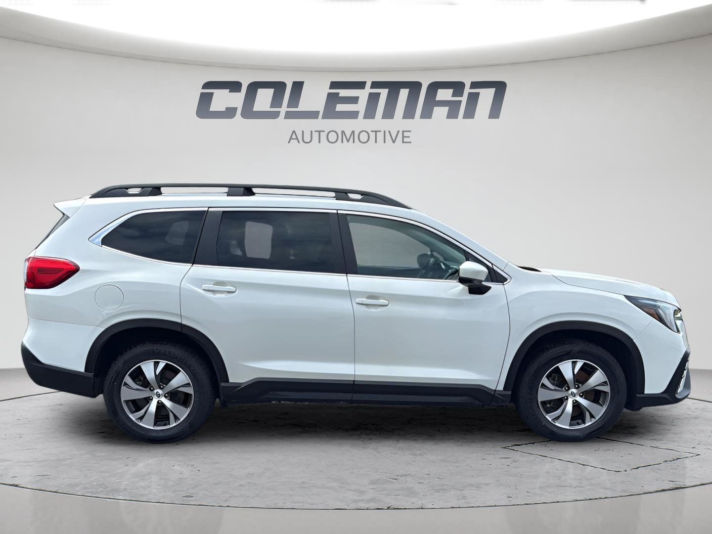 Used 2025 Subaru Ascent Premium AWD/4WD image 4