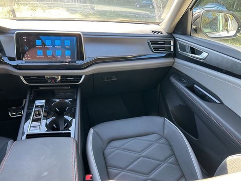 Certified 2025 Volkswagen Atlas Peak Edition SE image 11