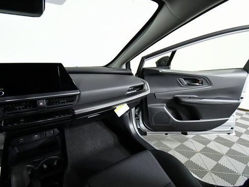 New 2026 Toyota Prius LE image 20