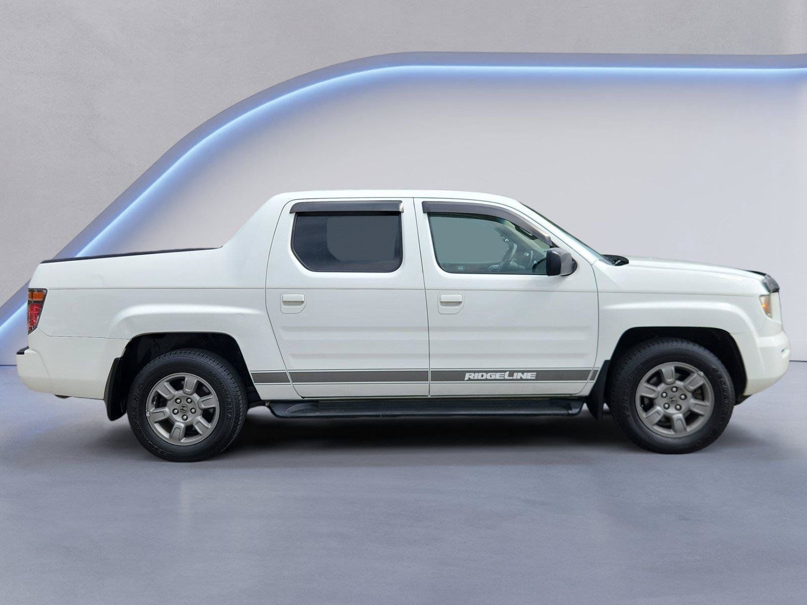 Used 2007 Honda Ridgeline RTX image 2