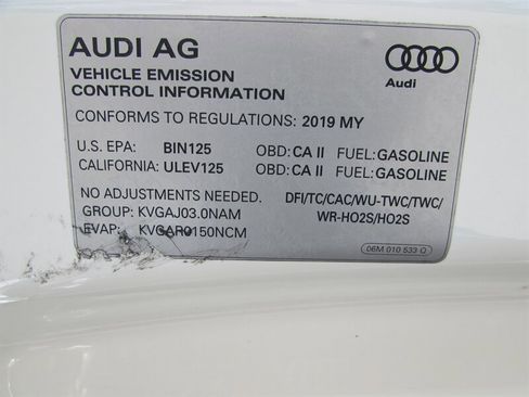 Used 2019 Audi Q8 Premium AWD/4WD image 32