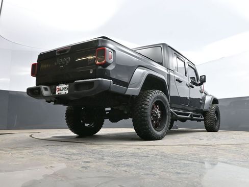 Used 2021 Jeep Gladiator Willys image 38