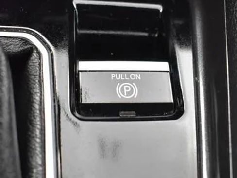 Used 2024 Jeep Compass Latitude AWD/4WD image 34