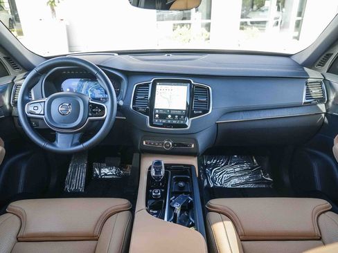 Used 2025 Volvo XC90 T8 Ultra w/ Protection Package Premier AWD/4WD image 14