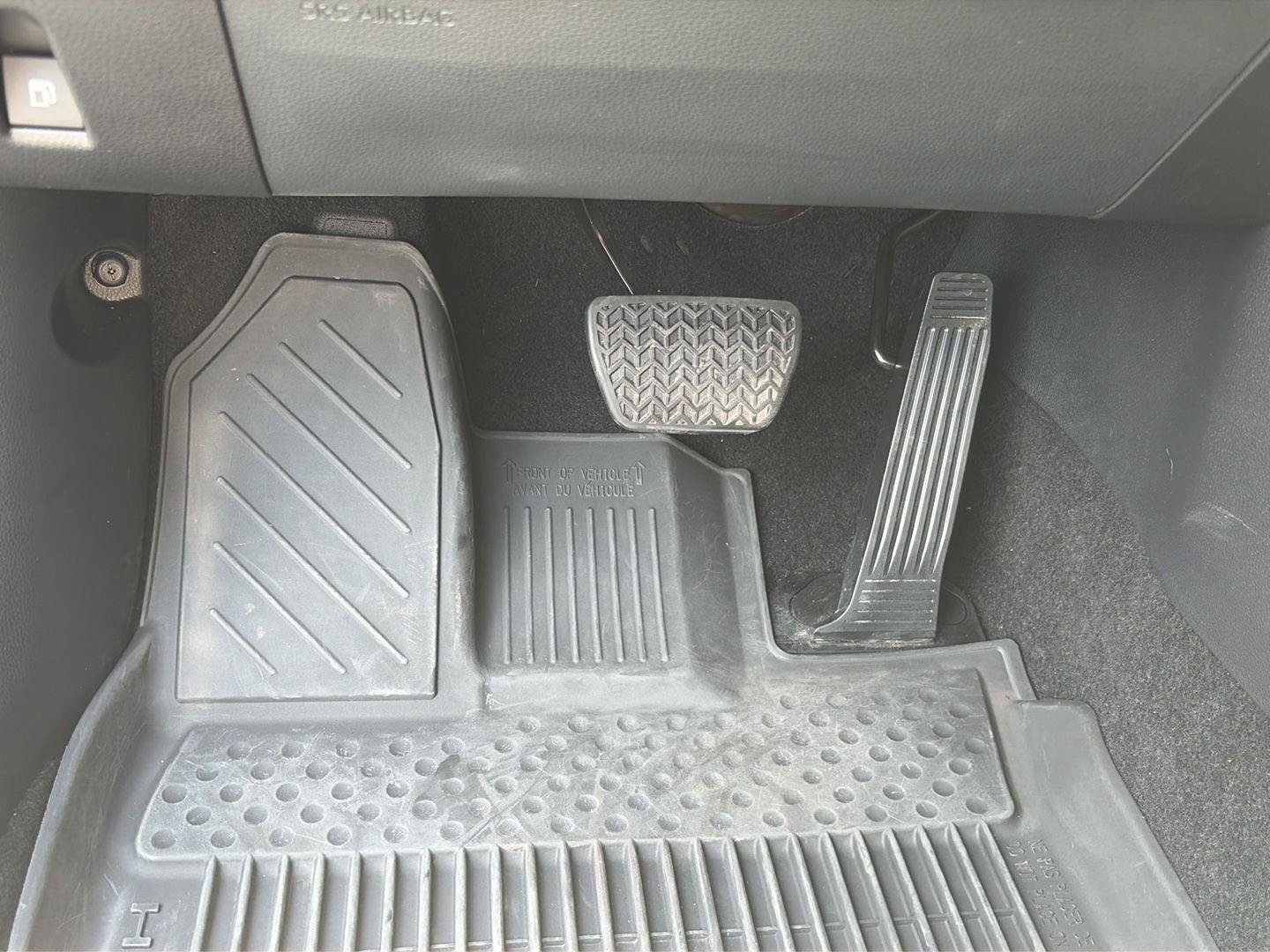 Used 2025 Toyota Highlander XLE AWD/4WD image 10