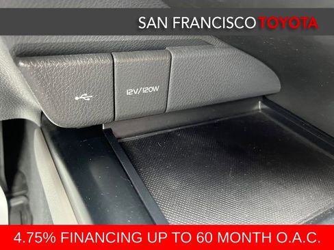 Certified 2020 Toyota Camry LE image 24