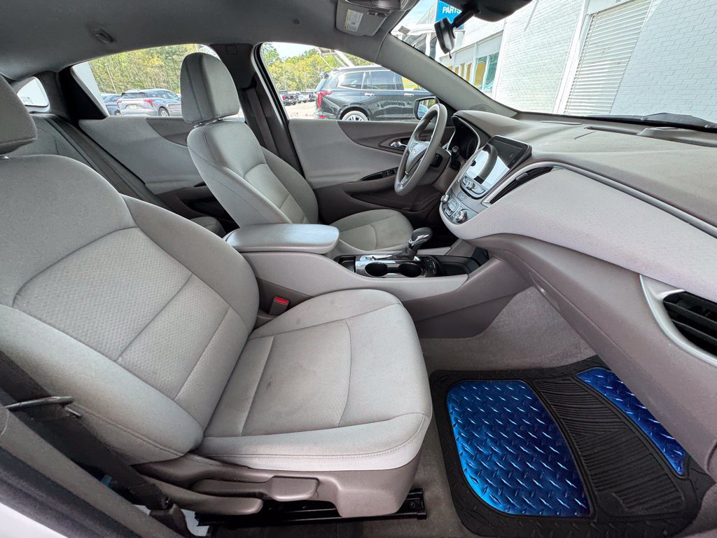 Used 2024 Chevrolet Malibu LS FWD image 15
