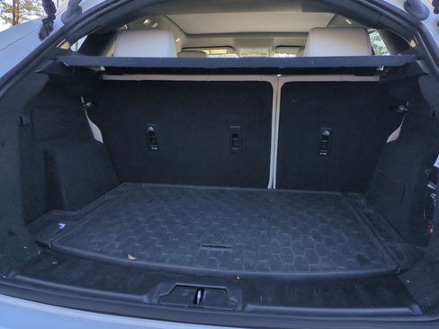 Used 2020 Jaguar E-PACE SE image 31