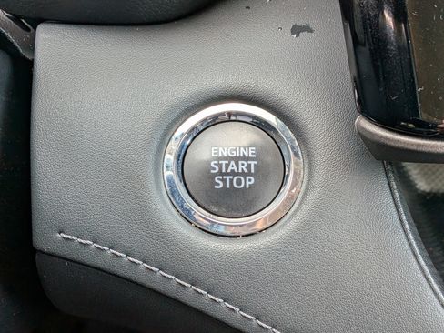 Certified 2023 Toyota Highlander XLE image 29