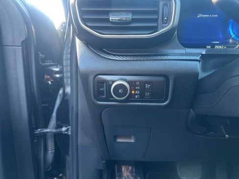 Used 2023 Ford Explorer ST image 18