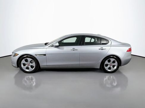Used 2018 Jaguar XE RWD image 8