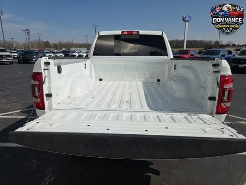 Used 2024 RAM 2500 Laramie AWD/4WD image 35