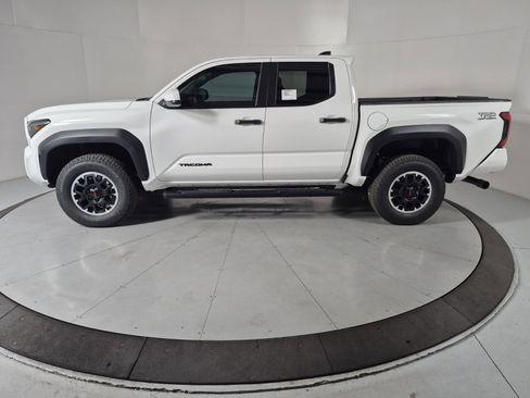 New 2025 Toyota Tacoma TRD Off-Road image 2
