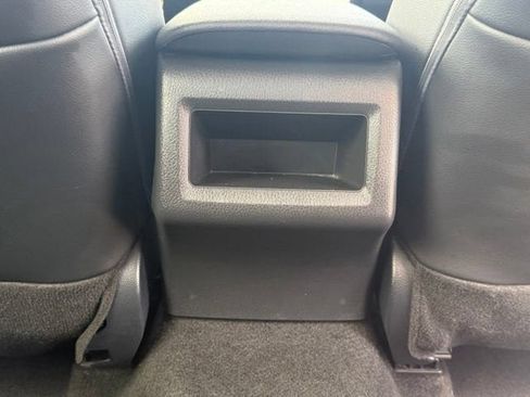 Used 2024 Toyota Camry SE FWD image 11