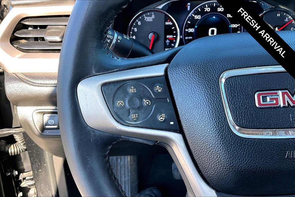 Used 2018 GMC Acadia Denali w/ Technology Package AWD/4WD image 16