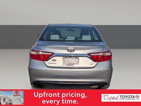 Used 2015 Toyota Camry LE image 6